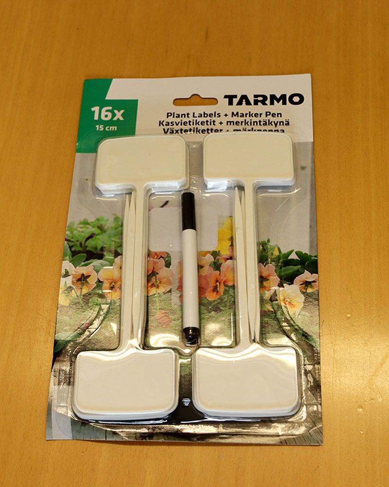 Tarmo nimikyltit ja kynä